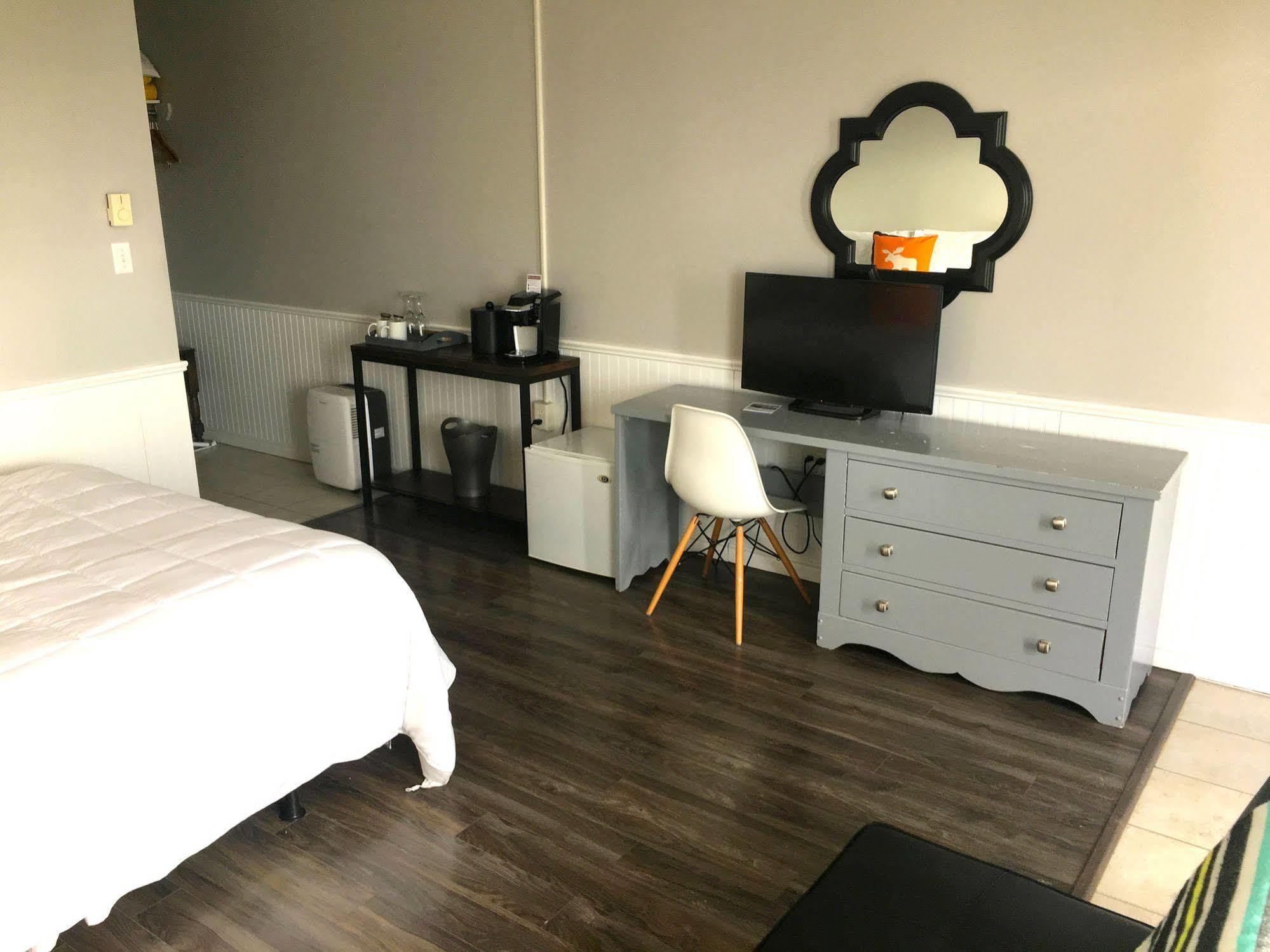 The Iona Heights Inn Esterno foto